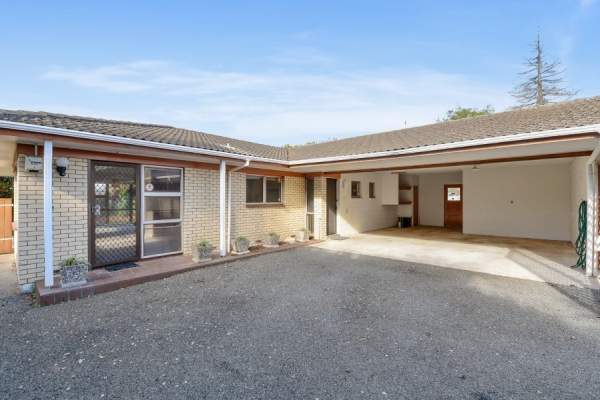 104B Ranolf Street, GLENHOLME